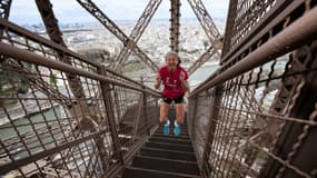 130 participants se sont réunis pour la Verticale de la Tour Eiffel 