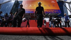 Les derniers préparatifs à Cannes, avant l'ouverture du festival, ce mardi.