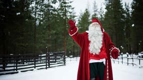 Le père noël (le vrai) prend la pose en Finlande, le 15 décembre 2011