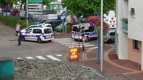 Prise d’otages dans une église de Saint-Étienne-du-Rouvray - Témoins BFMTV