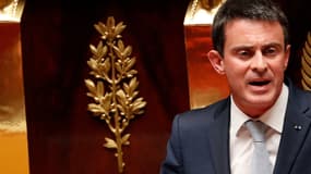 Manuel Valls hors de lui après une intervention du député Laurent Wauquiez, lui répond vertement.