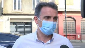 Le maire de Grenoble Éric Piolle a brièvement pris la parole à sa sortie des locaux de la police judiciaire de Valence (Drôme) où il a été entendu dans le cadre d'une enquête pour favoritisme.