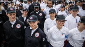 De jeunes participants au Service national universel lors du défilé du 14-Juillet, le 14 juillet 2019 à Paris.
