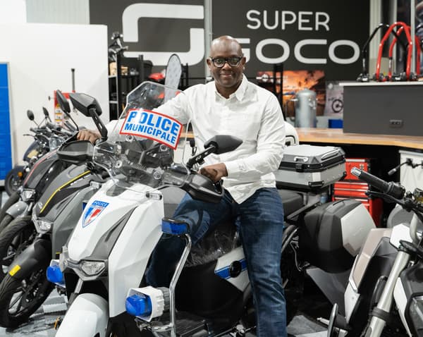 En 2020, Sena Adjovi, président de Green Riders Group, a racheté Super Soco France, constructeur de scooters et motos électriques En 2020, Sena Adjovi, président de Green Riders Group, a racheté Super Soco France, constructeur de scooters et motos électriques