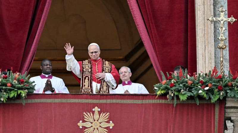 Le pape "prie pour le peuple ukrainien meurtri" et appelle l'Ukraine et la Russie à trouver le "courage" de dialoguer directement