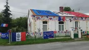 Coupe du monde: Il décore sa maison aux couleurs de la France - Témoins BFMTV