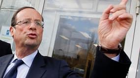 Francois Hollande en visite à Mérignac, en Gironde, mercredi. La campagne pour l'élection présidentielle française a connu son premier accès de fièvre à un peu plus de cent jours du premier tour, à la suite de propos de François Hollande sur Nicolas Sarko