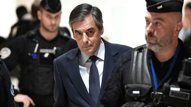 Après le "Penelopegate", François Fillon menacé par un nouveau procès pour "emplois fictifs"