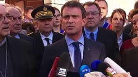 Manuel Valls a exprimé sa "solidarité" après s'être rendu dans l'une des églises de Villejuif.