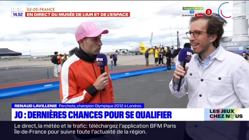 Le Bourget: une initiation au saut à la perche pour les enfants saluée par Renaud Lavillenie