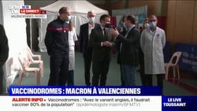 Emmanuel Macron est en visite dans un vaccinodrome à Valenciennes