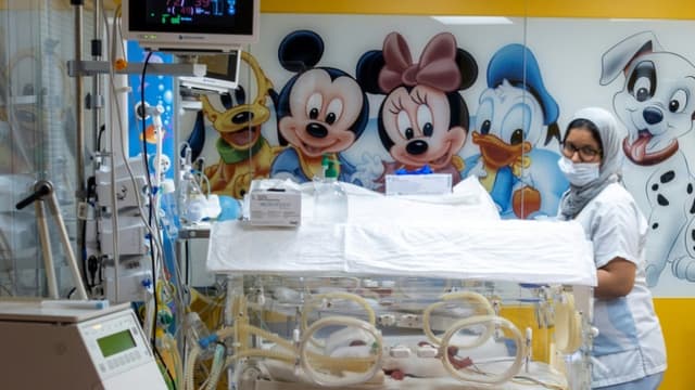 Maroc La Mere Malienne Et Ses Neuf Bebes Se Portent Bien