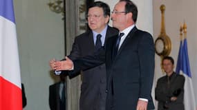 Francois Hollande et José Manuel Barroso. François Hollande a fait part samedi à José Manuel Barroso de son souhait de parvenir la semaine prochaine à un accord sur le budget de l'Union européenne préservant la politique agricole commune (PAC) et la polit