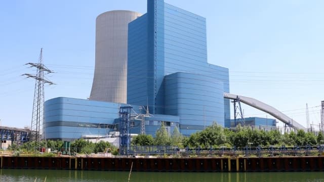 La nouvelle centrale à charbon de Datteln en Rhénanie-Westphalie, a coûté 1,5 milliard d'euros à Uniper, le producteur d'énergie qui l'exploite.
