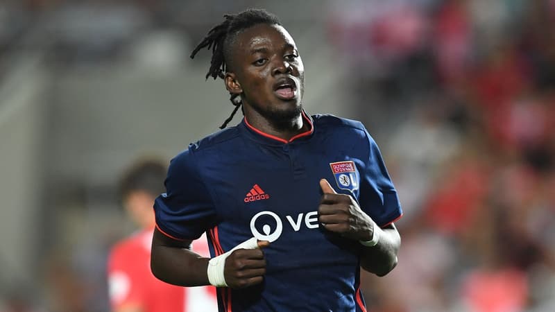 Terrier (à droite) et les Lyonnais se rendent à Lecce pour affronter l'Inter.