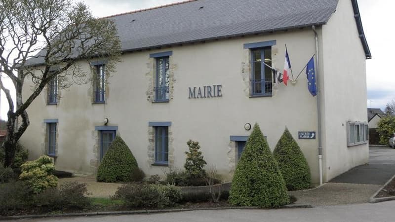 L'indemnité du maire ne peut pas être inférieure à 800 euros.