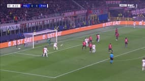 Le but de Milan Skriniar lors de Milan-PSG, le 7 novembre 2023