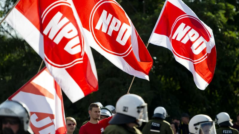 Manifestation de militants du NPD à Berlin en Allemagne, le 24 juin 2013