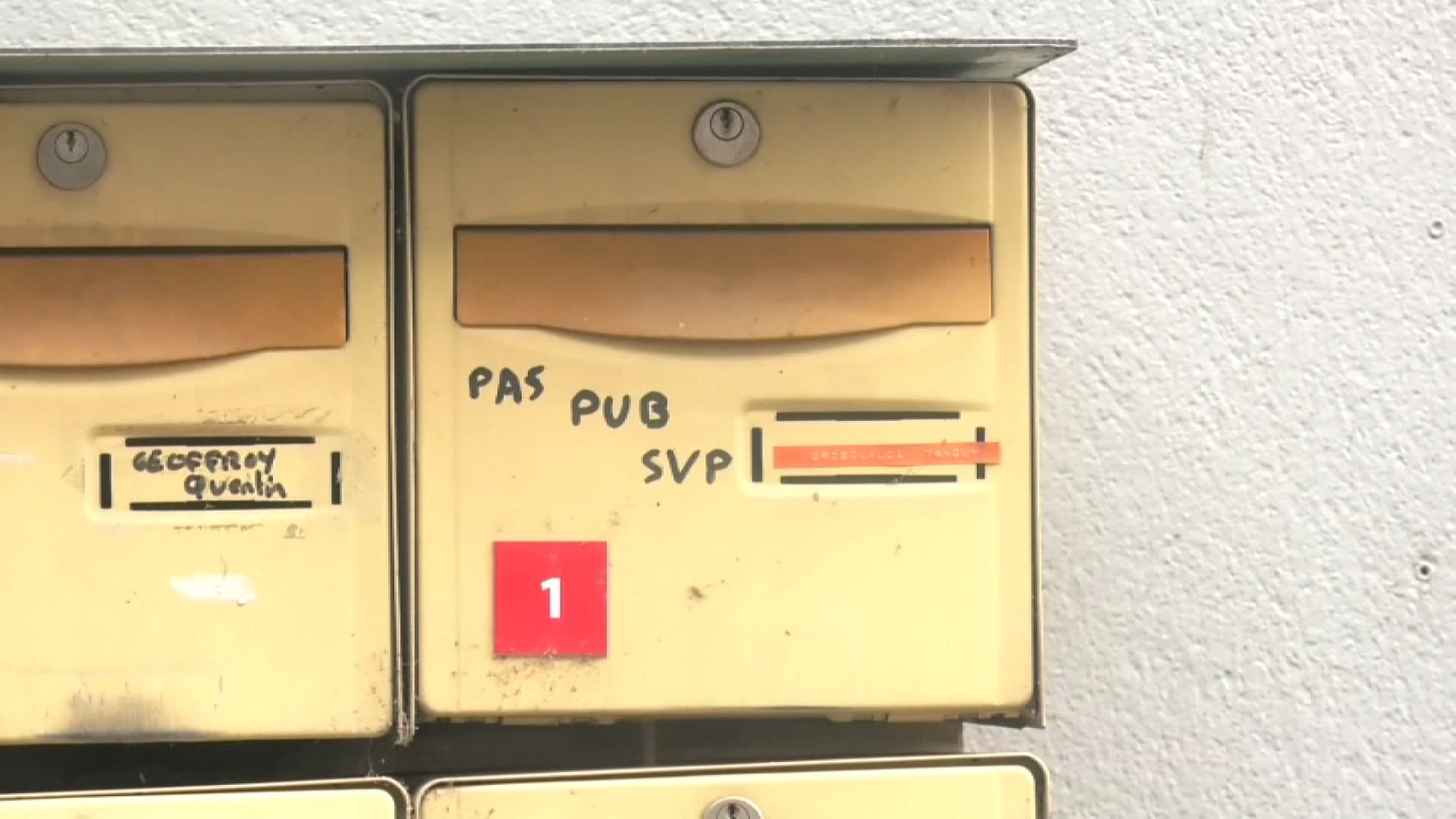 "ON N'EST PAS TRANQUILLE": UNE MAIRIE DU DOUBS INTERDIT LE DÉMARCHAGE À DOMICILE POUR LIMITER LES ARNAQUES