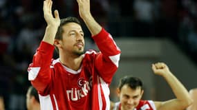 La vente du maillot du joueur des Suns a triplé devant la réussite des Turcs au Mondial