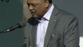 "La plaie est toujours ouverte et le sang coule toujours."  L'hommage poignant de Jesse Jackson à Martin Luther King