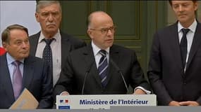 Cazeneuve détaille les augmentations de "capacités d'accueil" des demandeurs d'asile