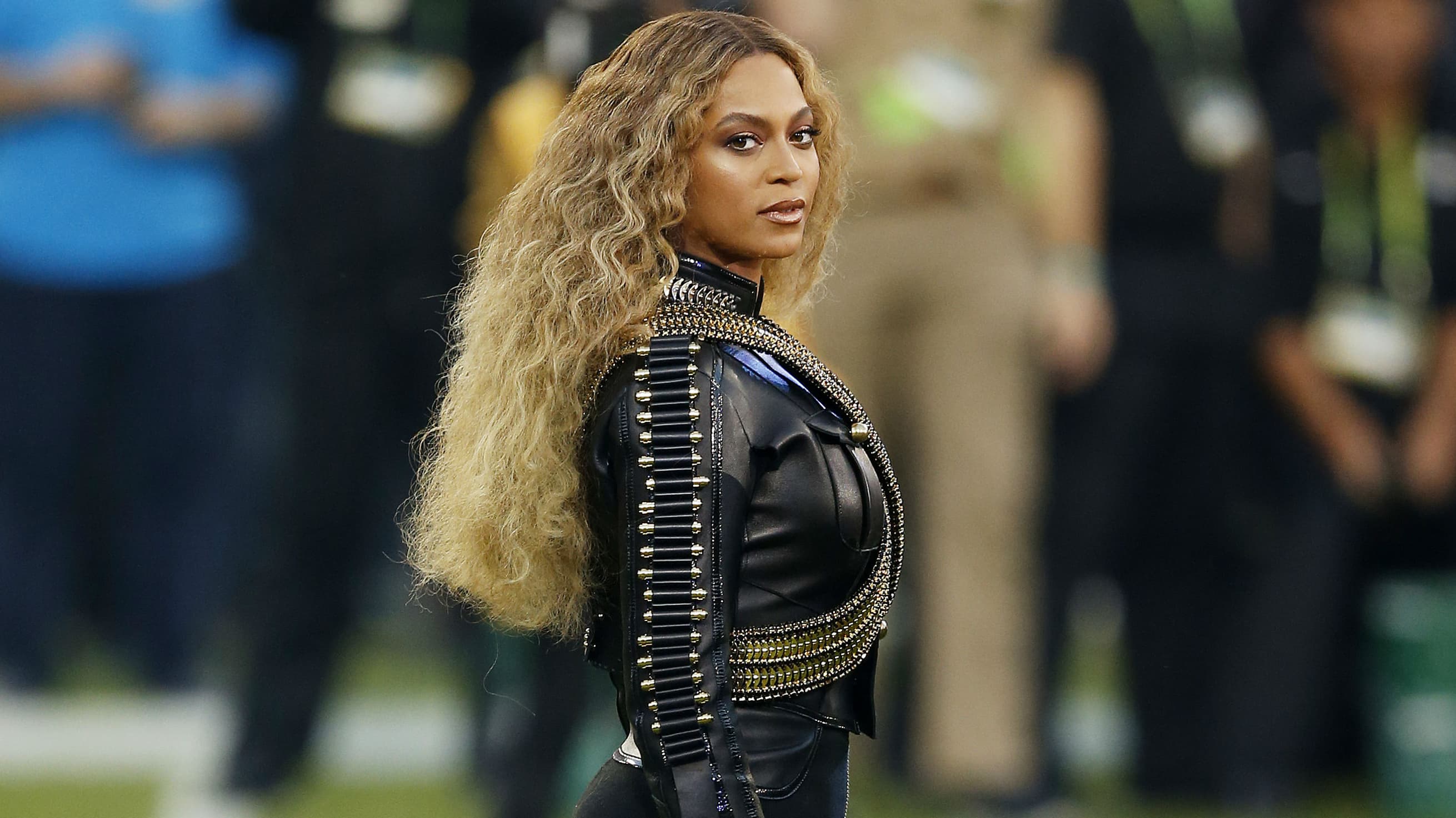 Beyoncé lors du SuperBowl 2016 Beyoncé lors du SuperBowl 2016