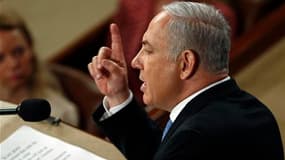 Le Premier ministre israélien Benjamin Netanyahu a réaffirmé mardi pour l'essentiel la position traditionnelle d'Israël, dans un discours devant le Congrès américain, tout en se disant prêt à l'abandon de terres bibliques aux yeux des juifs pour obtenir l