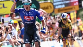 Jasper Philipsen vainqueur de la 3e étape du Tour de France 2023 à Bayonne.