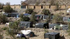 Des tentes installées par des habitants attendant la reconstruction de leur logement, un an après le séisme qui a touché le Maroc.