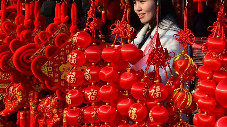 14 enveloppes rouges chinoises hongbao, voeux de bonheur