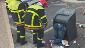Un homme s'est coincé dans une poubelle à Perpignan, le 12 août 2022.