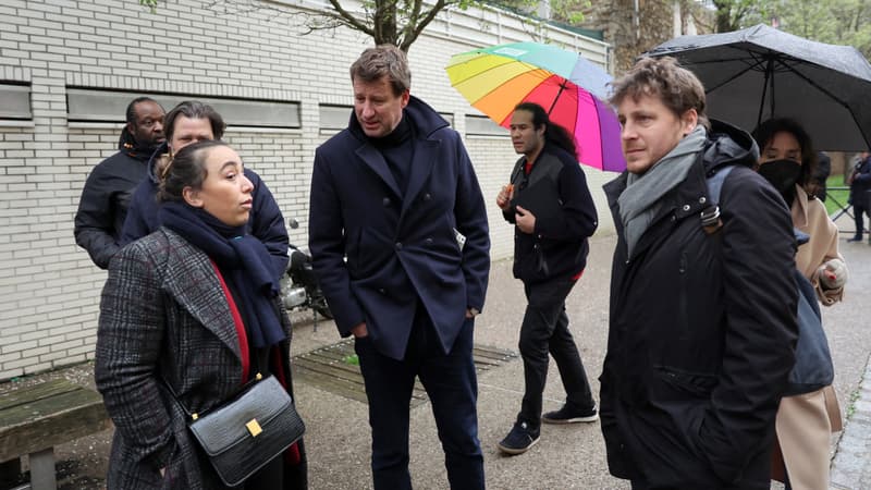 Sabrina Sebaihi avec Yannick Jadot et Julien Bayou à Ivry-sur-Seine, le 31 mars 2022