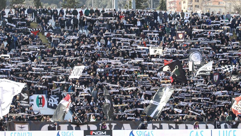 Les supporters de La Spezia face à Naples