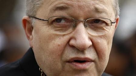 L'archevêque de Paris, André Vingt-Trois, a déploré jeudi qu'un "climat malsain" soit entrain de s'installer en France où le gouvernement multiplie les démantèlements de camps de Roms. Le président de la Conférence des évêques de France a dénoncé "une sor