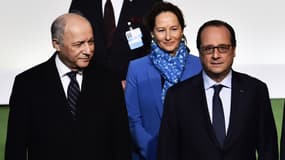 Laurent Fabius, Ségolène Royal et François Hollande lors de la COP21, au Bourget le 30 septembre 2015.