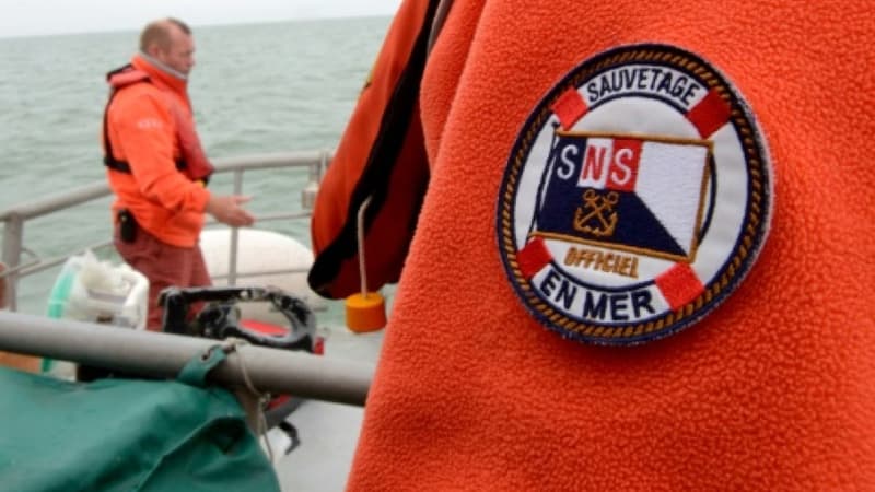 Des sauveteurs de la Société nationale de sauvetage en mer (SNSM) le 4 juillet 2013 à Calais