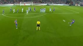 Lionel Messi buteur sur coup franc