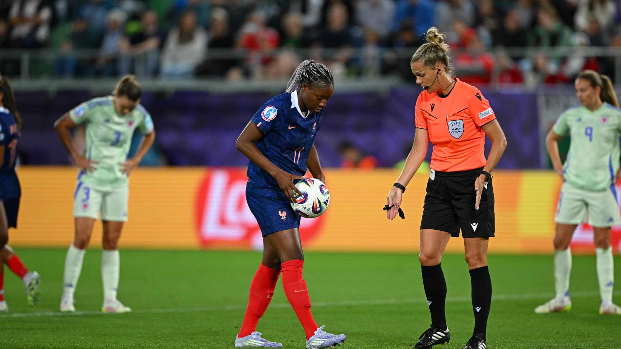 Kadidiatou Diani face au Pays de Galles lors de l'Euro, le 9 juillet 2025. Kadidiatou Diani face au Pays de Galles lors de l'Euro, le 9 juillet 2025.