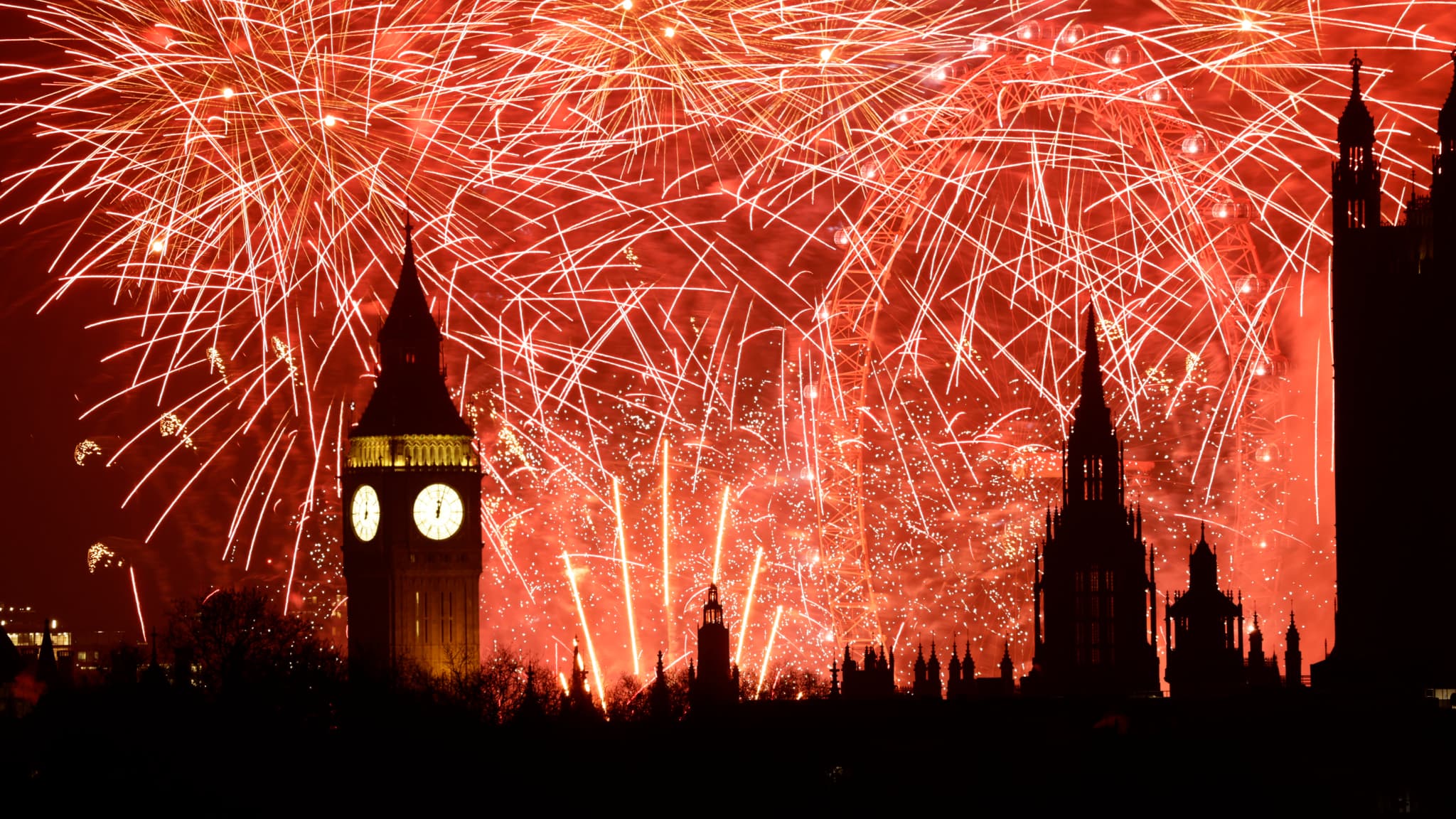 Le feu d'artifice tiré depuis le London Eye, avec la tour Queen Elizabeth (plus connue sous le nom de Big Ben) au premier plan, pour marquer le nouvel an le 1er janvier 2026 à Londres, en Angleterre. Le feu d'artifice tiré depuis le London Eye, avec la tour Queen Elizabeth (plus connue sous le nom de Big Ben) au premier plan, pour marquer le nouvel an le 1er janvier 2026 à Londres, en Angleterre.