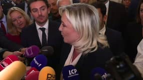 "Qu'il aille planter des fraises": passe d'armes entre Marine Le Pen et Bruno Le Maire à l'Assemblée nationale