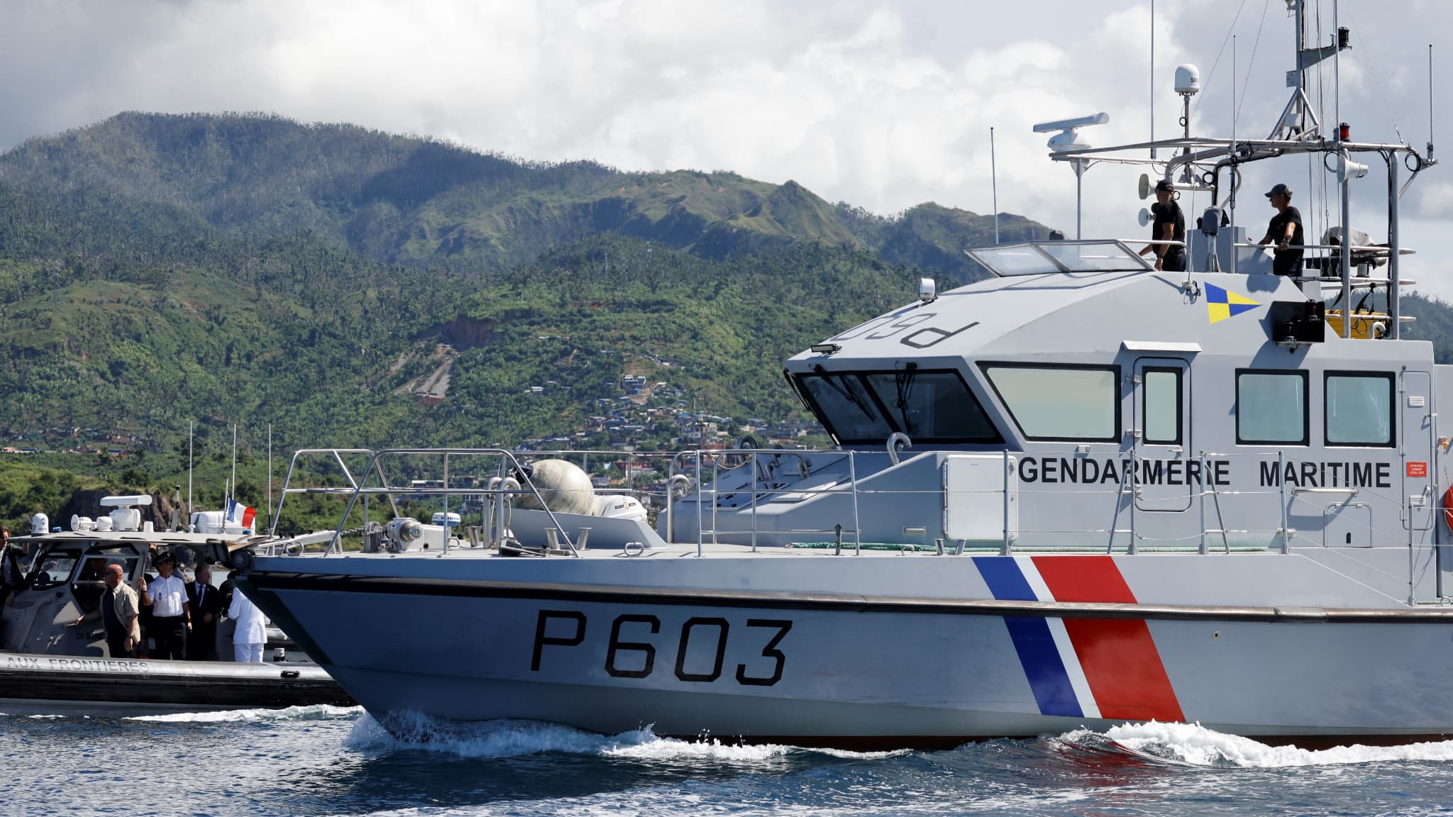 UN MILITAIRE DE LA GENDARMERIE MARITIME ÂGÉ DE 36 ANS MEURT EN SERVICE APRÈS UNE CHUTE À MAYOTTE