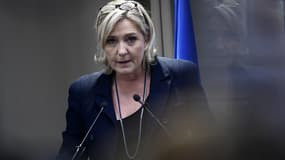 Marine Le Pen lors d'un discours à Paris le 9 décembre 2016.