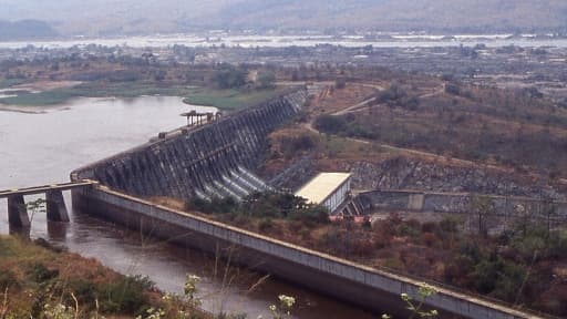 Une vue du barrage Inga I, l'un des deux barrages déjà en service sur le fleuve Congo avec Inga II. Le projet Grand Inga est, comme son nom le suggère, beaucoup plus imposant.