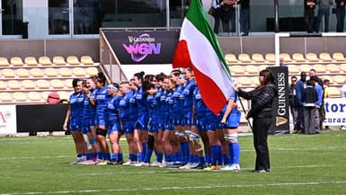 L'équipe féminine d'Italie pendant le match face à la France, aux 6 nations 2025, au Stadio Lanfranchi de Parme, le 19 avril 2025