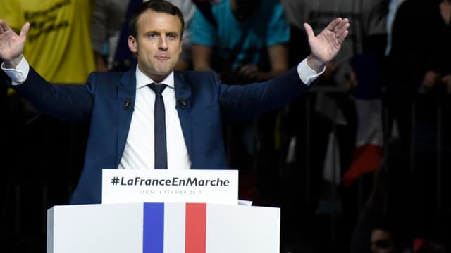 Emmanuel Macron devrait présenter l'ensemble de son programme à la fin du mois de février. 