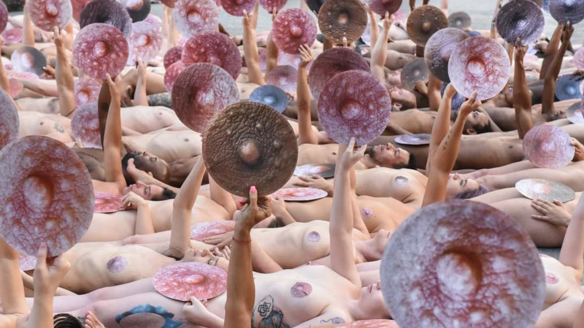 Les photos des tétons féminins bientôt autorisés sur Facebook? - Les photos des tétons féminins bientôt autorisés sur Facebook? -