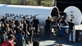 Le WARR Hyperloop installée lors de l'Hyperloop Pod Competition à Hawthorne en Californie le 22 juillet 2018.