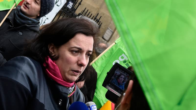 Emmanuelle Cosse, secrétaire générale d'Europe Ecologie - Les Verts lors d'une manifestation en mars 2015 à Paris.