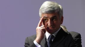 Hervé Morin, qui plafonne à 1% des intentions de vote à trois mois du premier tour de la présidentielle, a vu son numéro deux au Nouveau centre, Jean-Christophe Lagarde, et les deux ministres issus de son parti - Maurice Leroy et François Sauvadet -, le l